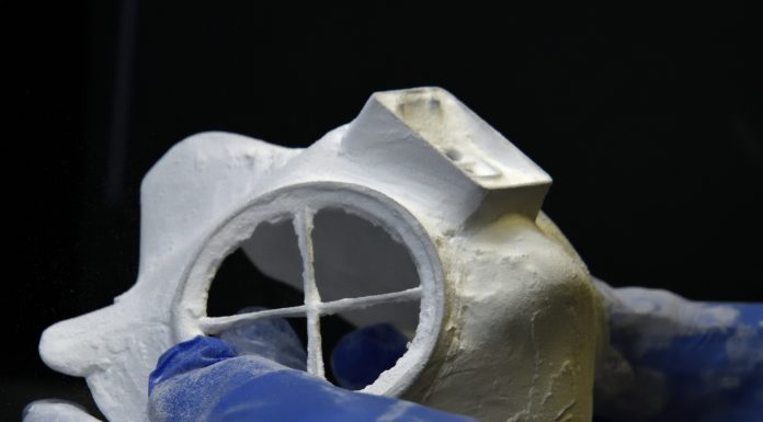 Data to print protective half-mask CIIRC RP3D are downloaded globally. CIIRC is to verify the principals of distributed production in practice.