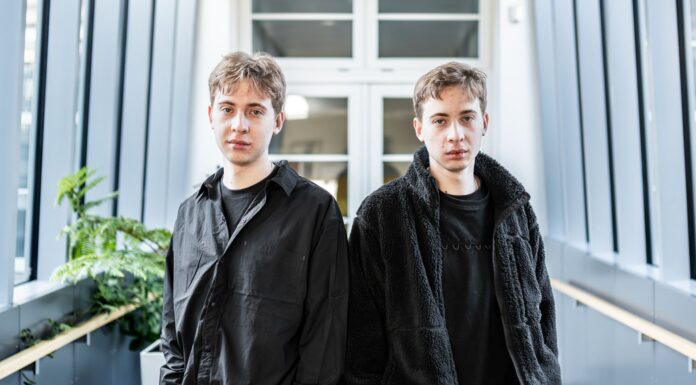 Bratři Bushuieovi: Dva mladí výzkumníci, kteří chtějí zrychlit a zlevnit vývoj léčiv pomocí AI – rozhovor na CzechCrunch