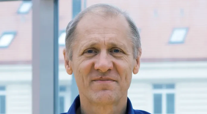 Reportér podcast - I'm looking forward to having a humanoid weed my garden in a few years, says artificial intelligence expert Jan Šedivý.